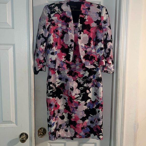 Black Label Dresses & Skirts - NWOT BLACK LABEL DRESS